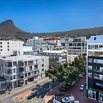 Cbd Loft With Mountain View, Balcony, Aircon, Parking