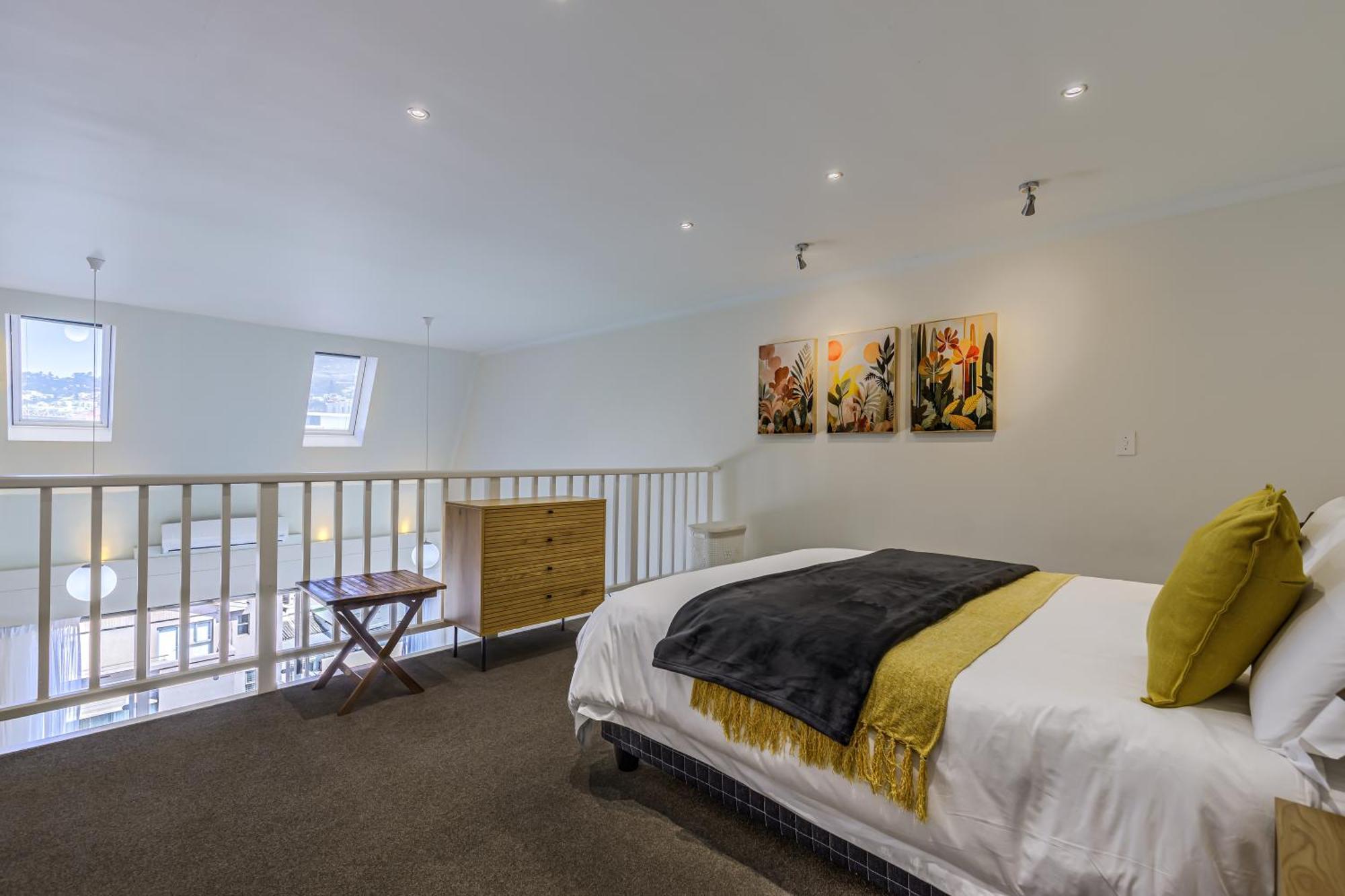 Apartment Cbd Loft With Mountain View, Balcony, Aircon, Parking *