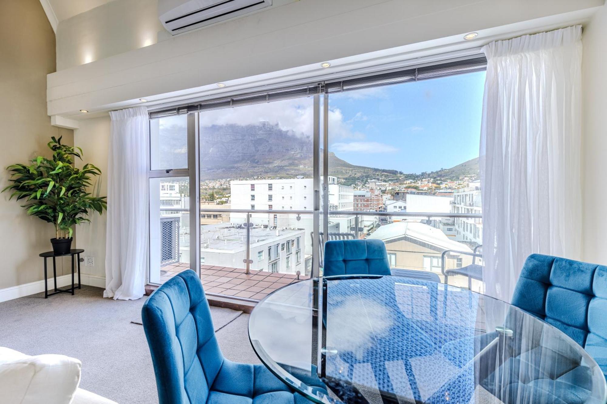 Cbd Loft With Mountain View, Balcony, Aircon, Parking * Kapstadt